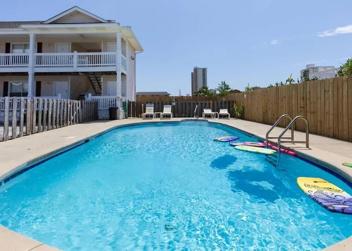 Apartment 2bd 2ba 1st Floor Walk To