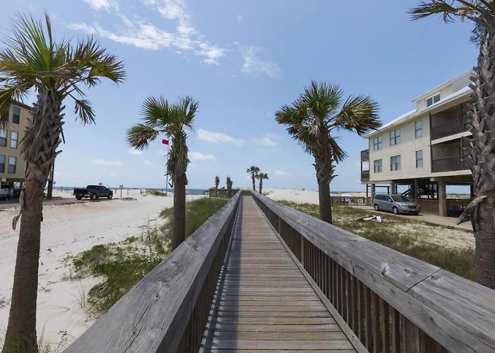 Apartment 2bd 2ba 1st Floor Walk To Gulf Shores